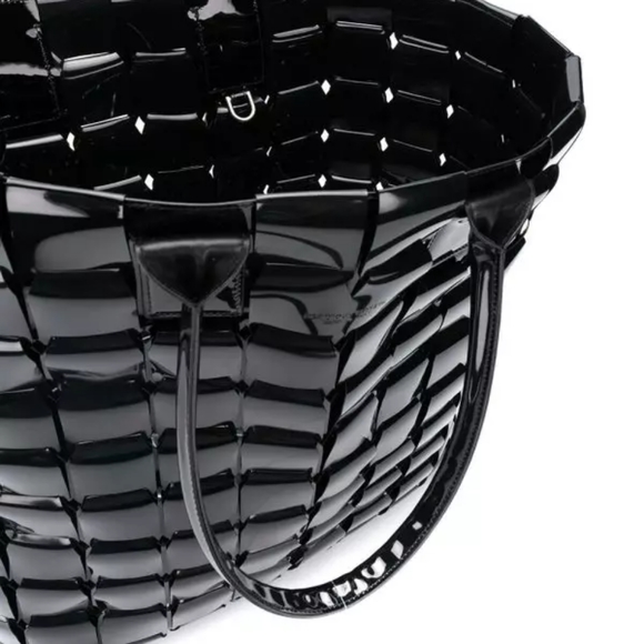 NWoT Bottega Veneta huge glossy leather tote in Bottega Dustbag - Picture 8 of 12